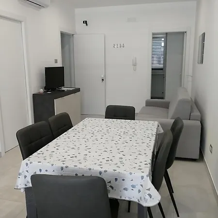 Strada Del Mare Apartment *